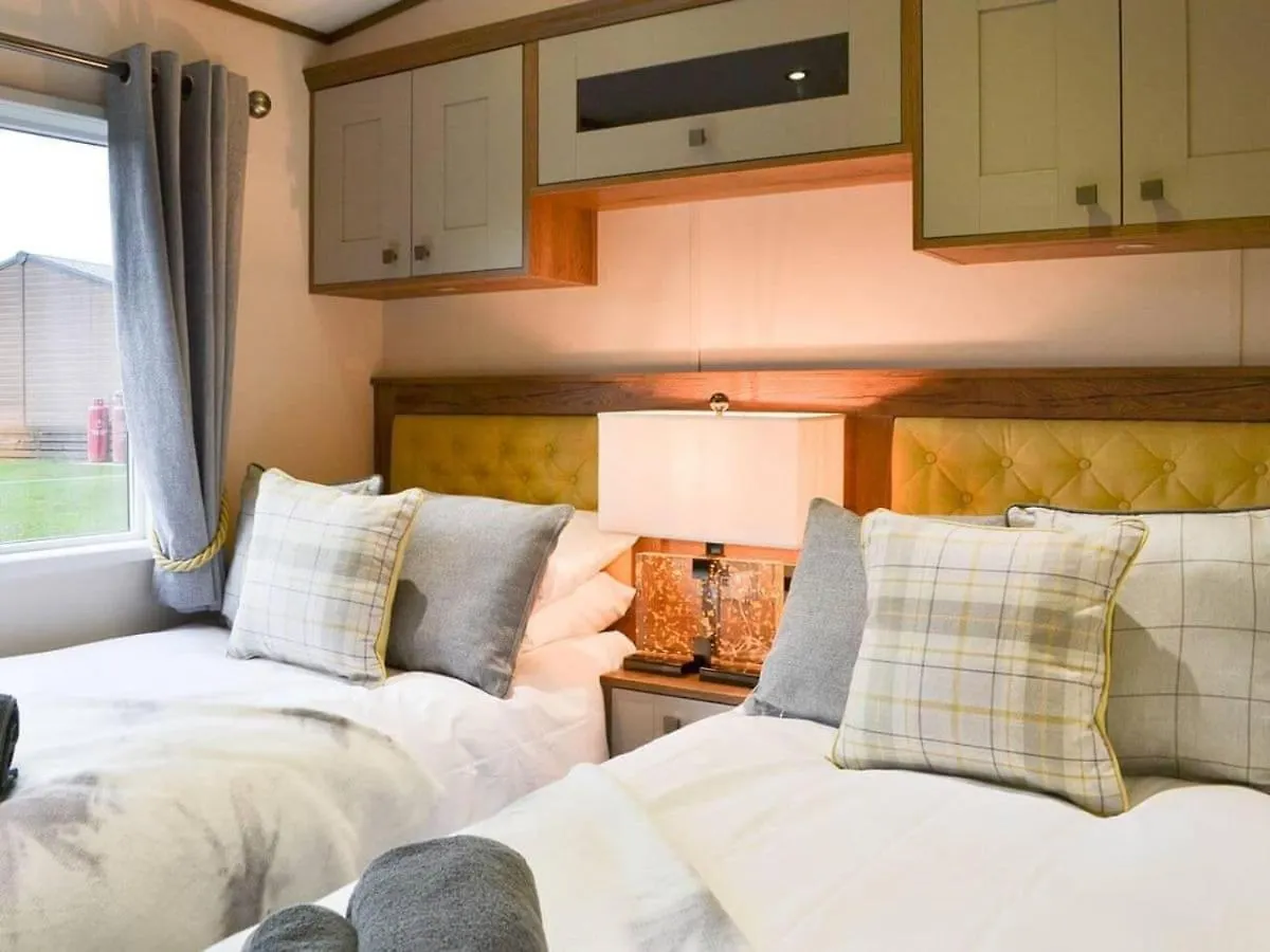 Luxury Boutique Style Lodge With Hot Tub Bridlington