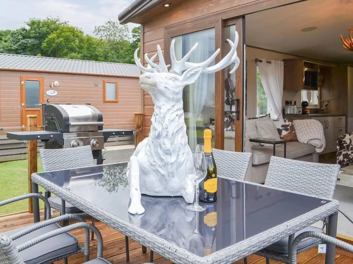 Ferienhaus Luxury Boutique Style Lodge With Hot Tub Bridlington
